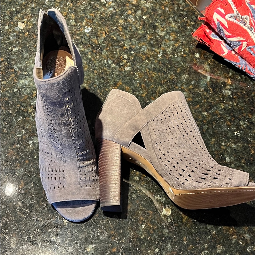 New. Vince Camuto peep toe gray heels. 7